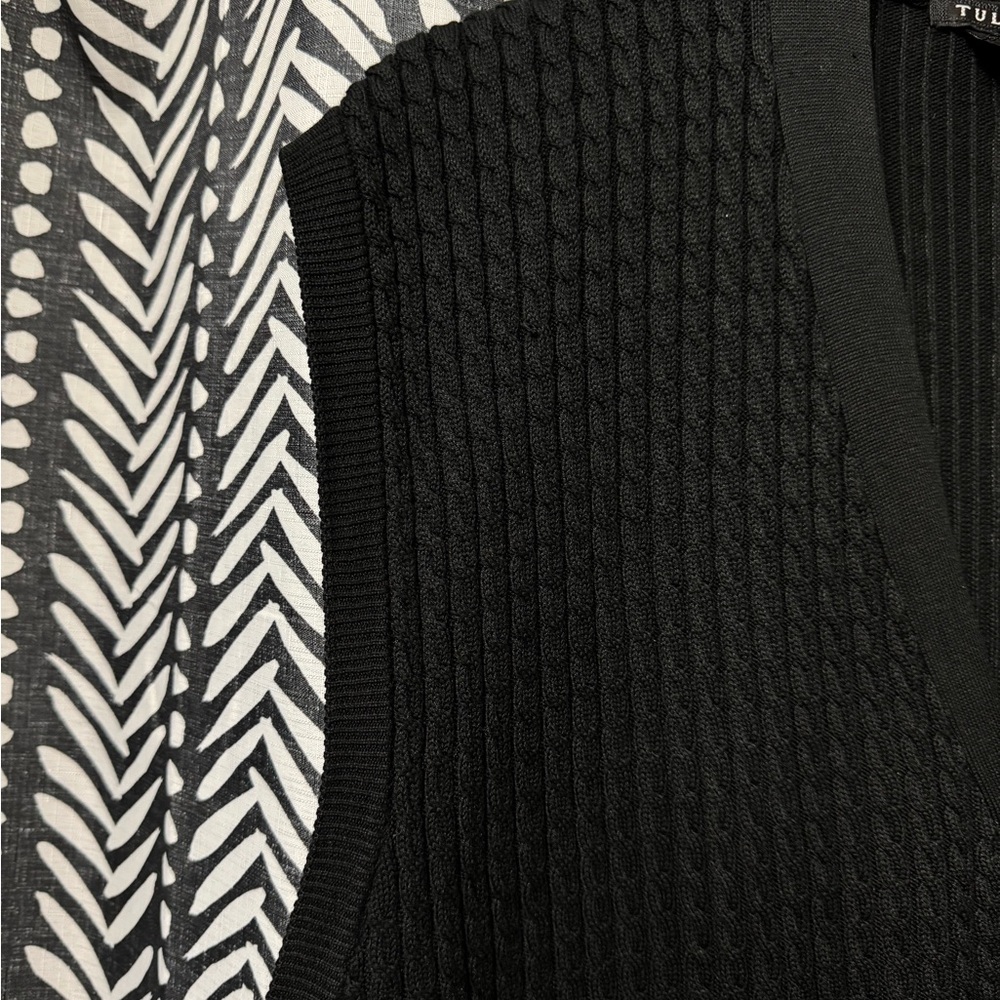 Men's Black Knitted Vest - Picture 5 of 8